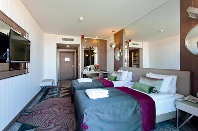 Side Star Elegance Hotel - Double Or Twin Room With Garden View