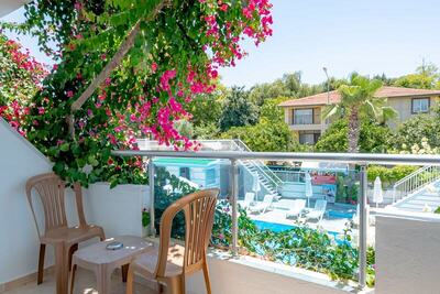 Side Sunberk Hotel - Standard Triple Room - Courtyard View