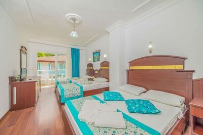 Side Sunberk Hotel - Standard Triple Room - Courtyard View