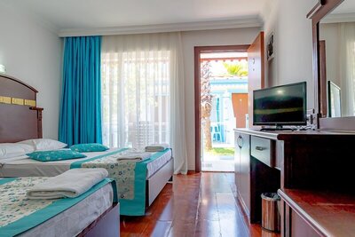 Side Sunberk Hotel - Standard Triple Room - Courtyard View