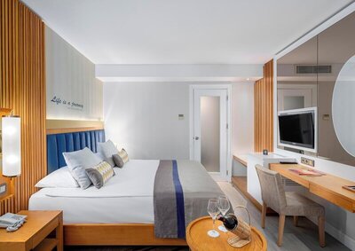 Sidemarin Kirman Premium - Family Room, 2 Bedrooms, Jetted Tub, Pool View