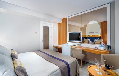 Sidemarin Kirman Premium - Family Room, 2 Bedrooms, Jetted Tub, Pool View