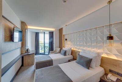 SIGNATURE BLUE RESORT - Deluxe Double Room