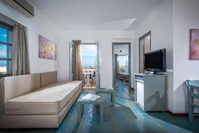 Silva Beach Hotel - Family Room - Annex