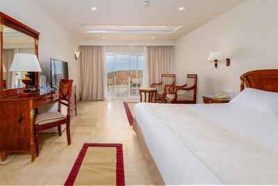 Siva Golden Bay Makadi - Bay View Junior Suite