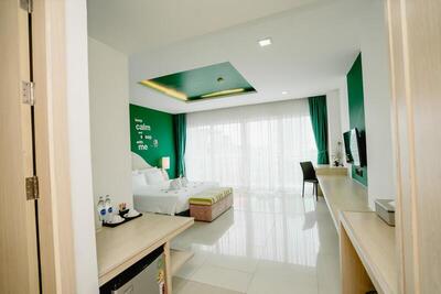 SLEEP WITH ME HOTEL design hotel @ patong (SHA Plus+) - Deluxe Double Room with Spa Bath 