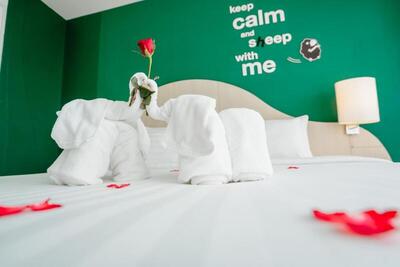 SLEEP WITH ME HOTEL design hotel @ patong (SHA Plus+) - Deluxe Double Room with Spa Bath 