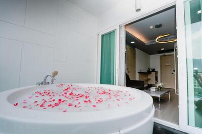 SLEEP WITH ME HOTEL design hotel @ patong (SHA Plus+) - Suite