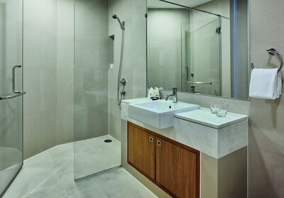 Splash Beach Resort, Mai Khao, Phuket - Deluxe Twin Room, Balcony - Garden View
