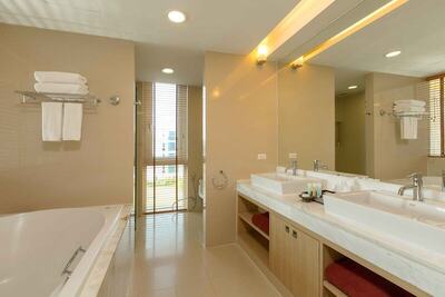 Splash Beach Resort, Mai Khao, Phuket - 4 Bedroom Penthouse Pool Suite With Kitchen - Garden View