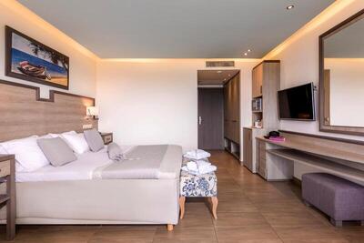 Star Beach Village & Water Park - Star Suite with Sea View