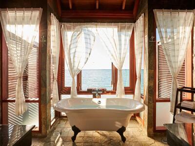 Sun Siyam Olhuveli - Deluxe Water Villa