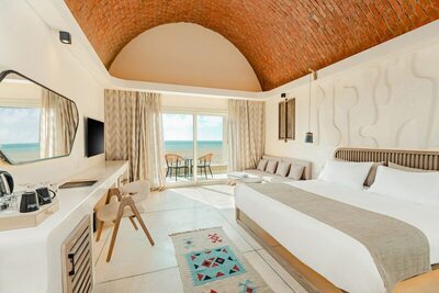 SUNRISE Anjum Resort - Superior Room