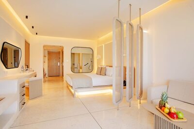SUNRISE Anjum Resort - Junior Swim-Up Suite