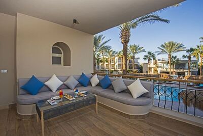 Sunrise Aqua Joy Resort - Family Jacuzzi Suite