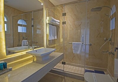 Sunrise Aqua Joy Resort - Family Jacuzzi Suite