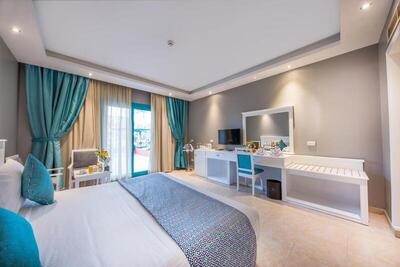 Sunrise Garden Beach Resort - Deluxe Room