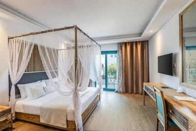 Sunrise Garden Beach Resort - Junior Suite
