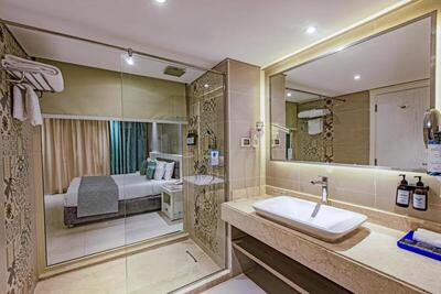 Sunrise Garden Beach Resort - Deluxe Room