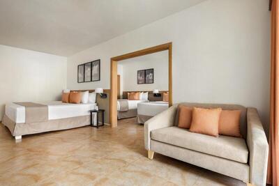 Sunscape Coco Punta Cana - Deluxe Family Suite (1 king bed & 2 Full beds)