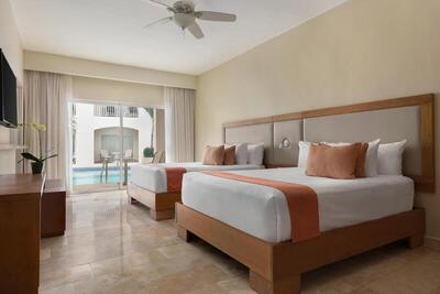 Sunscape Coco Punta Cana - Sun Club Junior Suite Swim out Double