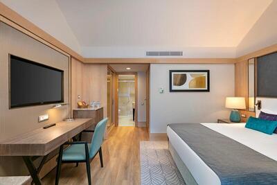 Susesi Luxury Resort - Family Triplex Room