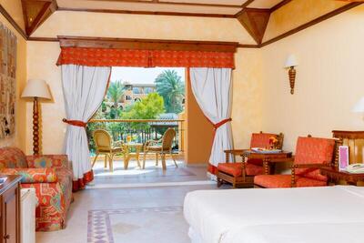 The Grand Resort - Deluxe Room