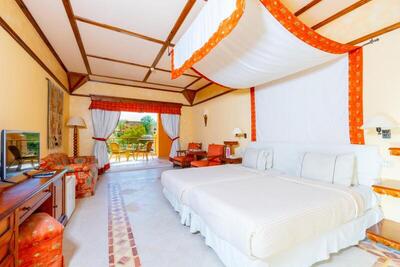 The Grand Resort - Deluxe Room