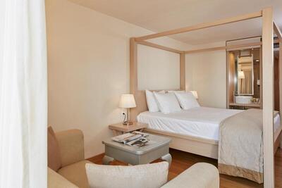 The Island Hotel - Adults Only - - Pool Cool Room with Shared Pool & Sea View