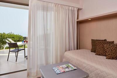 The Island Hotel - Adults Only - - Pool Cool Junior Room with Shared Pool & Sea View