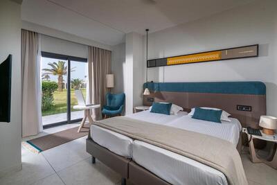 The Mirage Resort & SPA - Deluxe Bungalow With Garden View