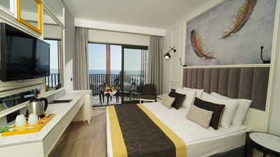 The Raga Side - Adults Only - Suite