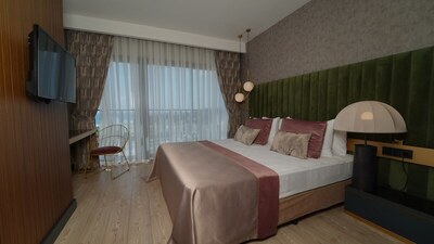 The Raga Side - Adults Only - Suite