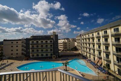 Topaz Hotel, Залива Сейнт Пол, Малта