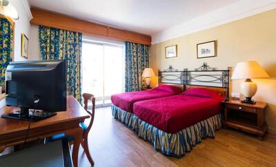 Topaz Hotel - Twin Room