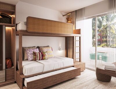 Tropical Deluxe Princess - Family Room