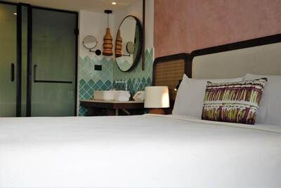 Tropical Deluxe Princess - Family Room