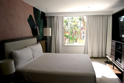 Tropical Deluxe Princess - Family Room