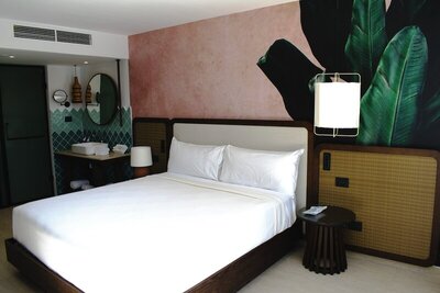 Tropical Deluxe Princess - Family Room