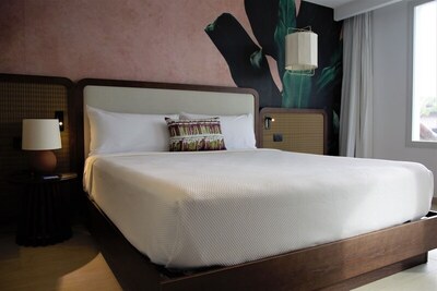 Tropical Deluxe Princess - Family Room