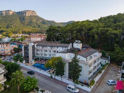 Viking Express Hotel - Double Room With Balcony (2 Adults + 1 Child)
