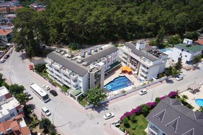 Viking Express Hotel - Double Room With Balcony (2 Adults + 1 Child)