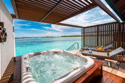 Villa Nautica Paradise Island Resort - Water Villa With Whirlpool