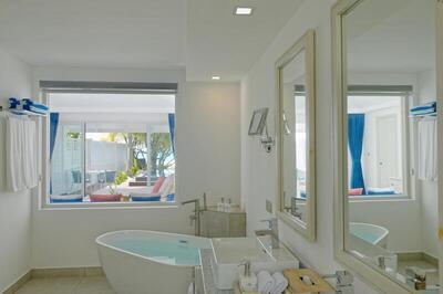 Villa Nautica Paradise Island Resort - Sunset Beach Pool Villa - Sunset View