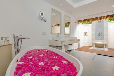 Villa Nautica Paradise Island Resort - Sunset Beach Pool Villa - Sunset View