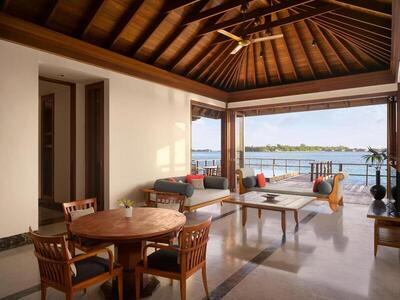 Villa Nautica Paradise Island Resort - One Bedroom Ocean Suite With Pool
