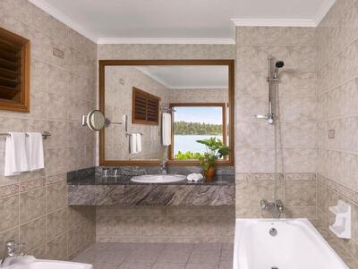 Villa Park Sun Island Resort - Water Villa
