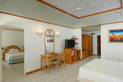 Villa Park Sun Island Resort - Two Bedroom Family Beach Villa