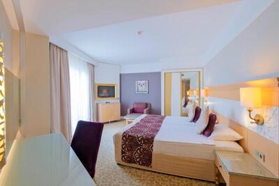 Villa Side Residence - Standard Family Room