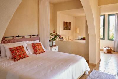 Village Heights Resort - Junior Suite with Kitchenette